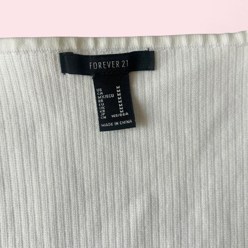 Basic white top - Picture 2 of 3